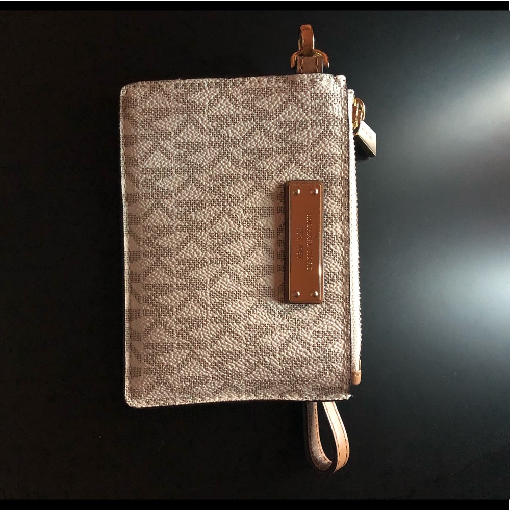 MICHAEL Michael Kors
Signature Small Coin Purse